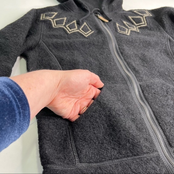 66 North Black Kaldi Arctic Wool-Blend Hooded Icelandic Zip-up Hoodie Sweater - Picture 10 of 16